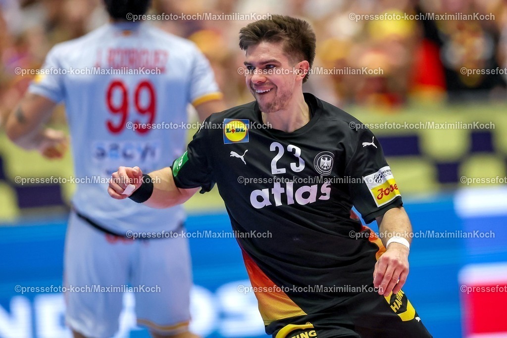 EHF19012602150 | 19.01.2026, Handball, Men's EHF EURO 2026, Deutschland - Spanien, Jyske Bank Boxen in Herning, Dänemark, Preliminary Round:  Renars Uscins (Germany #23) jubelnd