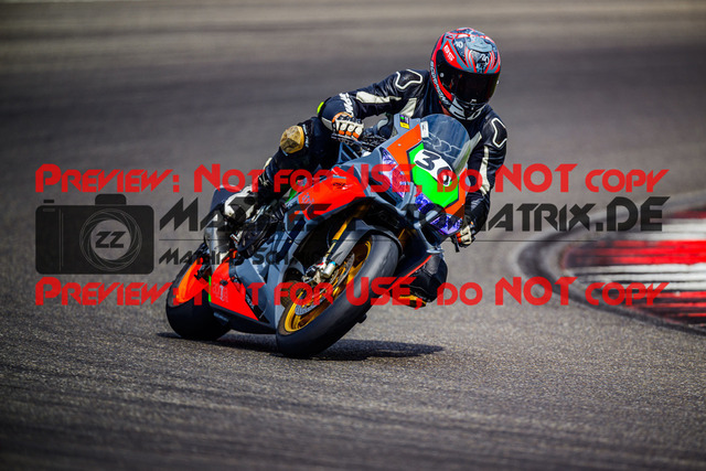 MaZZes_FotoMatrix_240717_6007705_6633 | GELB