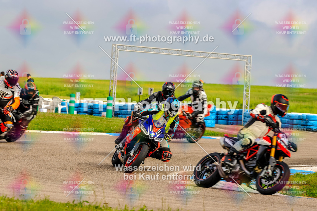 MotoTeam-8206 | Hier findet Ihr Bilder von Touristenfahrten auf der Nürburgring Nordschleife oder von anderen Veranstaltungen die ich besucht habe. Viel Spass beim Durch Schauen 