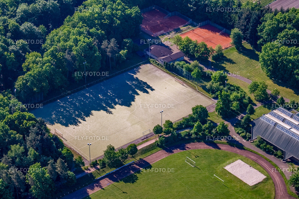 TUS 1908 Schaidt, Sportanlagen | Luftbild: TUS 1908 Schaidt, Sportanlagen im Ortsteil Schaidt in Wörth im Bundesland Rheinland-Pfalz in Deutschland. Foto: IMG_10772.jpg vom 12.05.2008 durch Werner Riehm/FLY-FOTO.de - Realisiert mit Pictrs.com