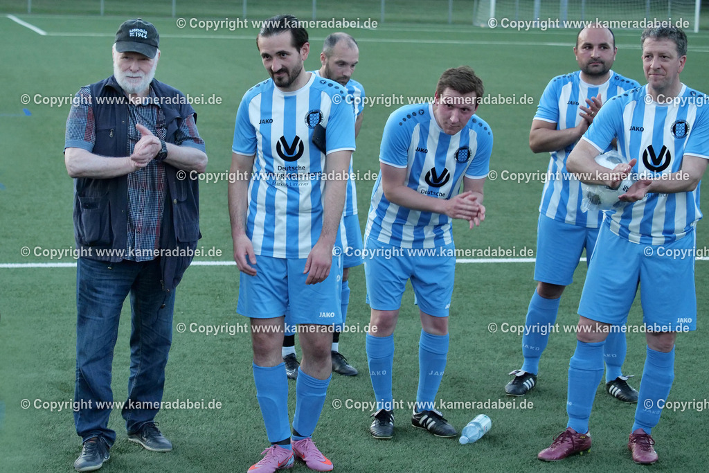 Fußball Kreispokal 25/26 Ü 32 : Spiel um Platz 3 : SV 08/29 Friedrichsfeld - SV Ringenberg AH  2 : 1 | Fußball Kreispokal 25/26 Ü 32 : Spiel um Platz 3 : SV 08/29 Friedrichsfeld - SV Ringenberg AH  2 : 1Spielort : Voerde Friedrichsfeld - Realisiert mit Pictrs.com
