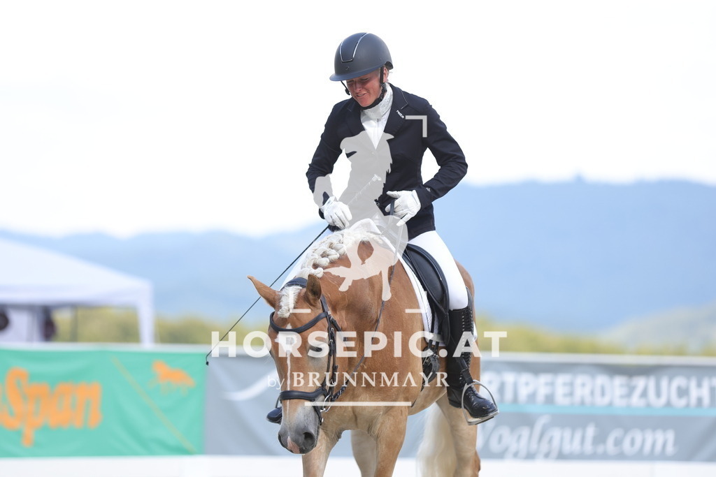 0P6A0025 | Willkommen bei Brunnmayr - Design & Fotografie – Ihrem Spezialisten für Reitturniere und Pferdeveranstaltungen in Oberösterreich, Salzburg und Bayern! Seit über 17 Jahren sind wir leidenschaftlich dabei.