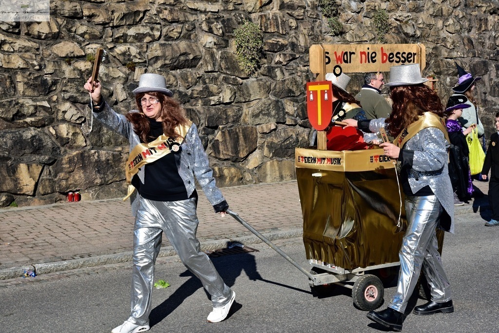 FaMoUmzug-025-RA | Fotoblog Schwarzwald, Foto Blog Wiesental, Pfaffenberg, Winterzauber, Zeller Bergland, Zell im Wiesental, Fotoblog Wiesental, Landschaftsfotos, Bilder Wiesental, Natur, Naturbilder, Fastnacht, Zeller Fastnacht, Zeller Fasnacht, Zeller Bergland, Belchen, - Realisiert mit Pictrs.com