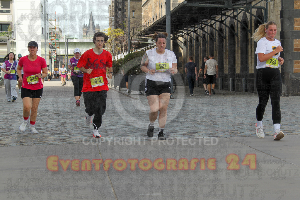 250920_1337_EV4_6303 | Sportfotografie im Rhein-Sieg Kreis, Köln, Bonn, NRW, Rheinland Pfalz, Hessen, etc. Unser Tätigkeitsfeld umfasst den Laufsport vom Volkslauf über den Marathon, Duathlon, Triathon bis zum Ultralauf wie Kölnpfad Ultra oder Schindertrail.
