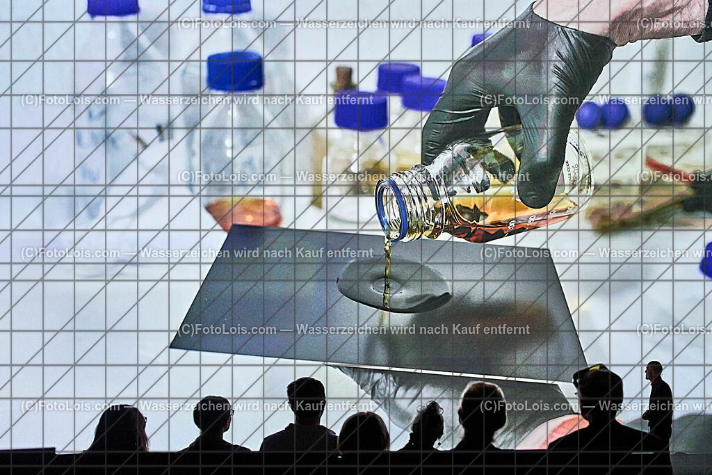 ALP8590_Linz_ARS-Elektr_MH_Nassplattenfotografie | (C)FotoLois.com, Alois Spandl, Linz an der Donau - ARS Elektronica Center, Multimediashow über Nassplattenfotografie von Markus Hofstätter, Fr 13. Oktober 2023.