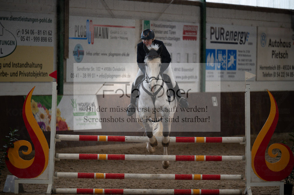 Hallenreittunier Voxtrup 2023 | Entdecke hochwertige Reitturnierfotos von Foto Oger. Professionell, emotional und authentisch – jetzt Lieblingsmomente im Shop bestellen.Deutschlandweite Turnierfotografie. - Realisiert mit Pictrs.com