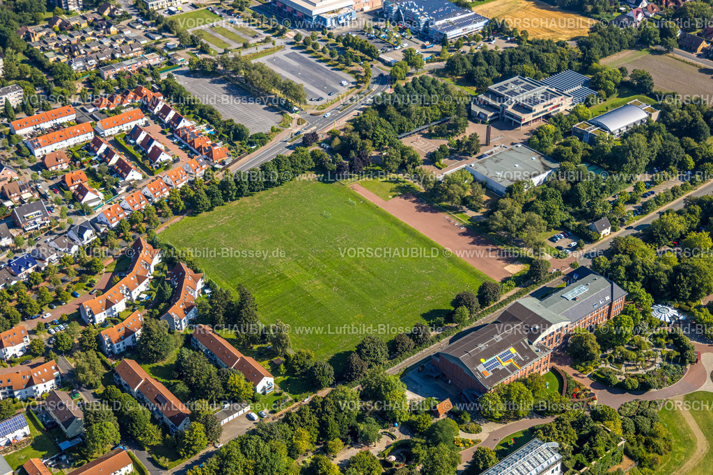 Hamm240805119 | Luftbild, Freiherr-vom-Stein-Gymnasium Hamm und Wiesenfläche, Uentrop, Hamm, Ruhrgebiet, Nordrhein-Westfalen, Deutschland