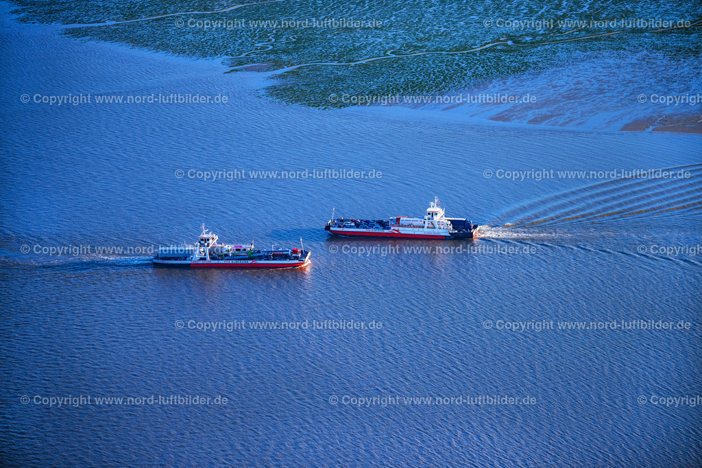 Wischhafen_FRS_Elbfähren_Ernst_Sturm_Wilhem_Krooss_ELS_4957280824 | WISCHHAFEN 28.08.2024 Fahrt zweier Fähr- Schiffes der " Elbfähre Ernst Sturm" " Wilhelm Krooss" in Wischhafen im Bundesland Niedersachsen, Deutschland. Weiterführende Informationen bei: FRS Elbfähre Glückstadt Wischhafen GmbH. // Tankschiff " Sonangol Hulia " im Hafen in Wilhelmshaven im Bundesland Niedersachsen, Deutschland. Further information at: FRS Elbfaehre Glueckstadt Wischhafen GmbH. Foto: Martin Elsen