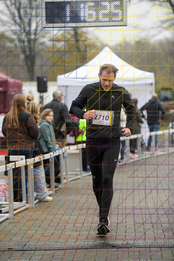 Neusser Erftlauf 2025  | 15km Neusser Erftlauf 2025 Foto: Heldenfoto.de