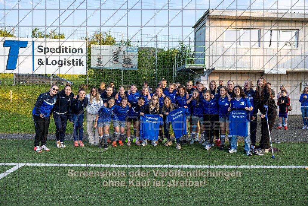 20260508_195924_0556_(c)_by_PhotoPeet | #,TSV Eschenbach (hell) vs. TSV Weilheim (rot), Fußball, C-Juniorinnen Kreisstaffel 2, Bezirk Neckar/Fils, 07.Spieltag,  Saison 2025/2026, Kunstrasenplatz, Schlater Straße, 73107 Eschenbach, 08.05.2026 - 18:30 Uhr,Foto: PhotoPeet / Sport- &amp; Eventfotografie / Peter Harich