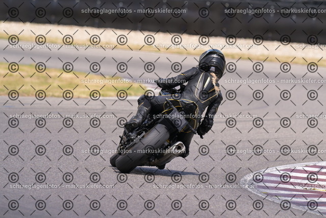 26bt05-1683 | markuskiefer.com - Realisiert mit Pictrs.com