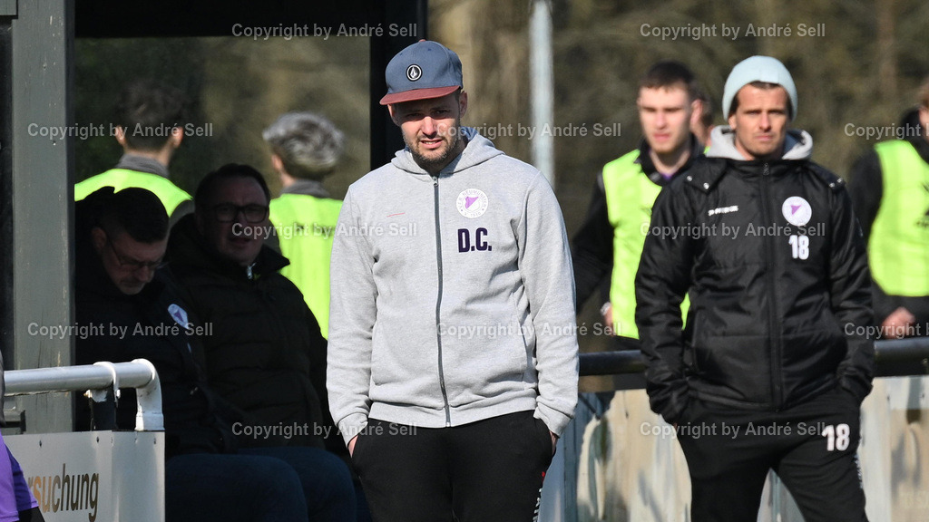 Eckernförder SV vs VfR Neumünster | Trainer Danny Cornelius (VfR) / Fußball-Oberliga Männer 2024/2025 / Eckernförder SV vs VfR Neumünster / Stadtwerke-Arena / Eckernförde / 23.03.25 - Realisiert mit Pictrs.com