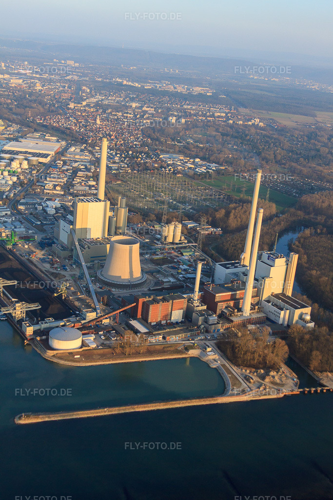 Luftbild: Neubau am Rheinhafen Dampfkraftwerk der ENBW im Ortsteil Daxlanden in Karlsruhe im Bundesland Baden-Württemberg in Deutschland. Foto: IMG_48991.jpg vom 16.03.2012 durch Werner Riehm/FLY-FOTO.de