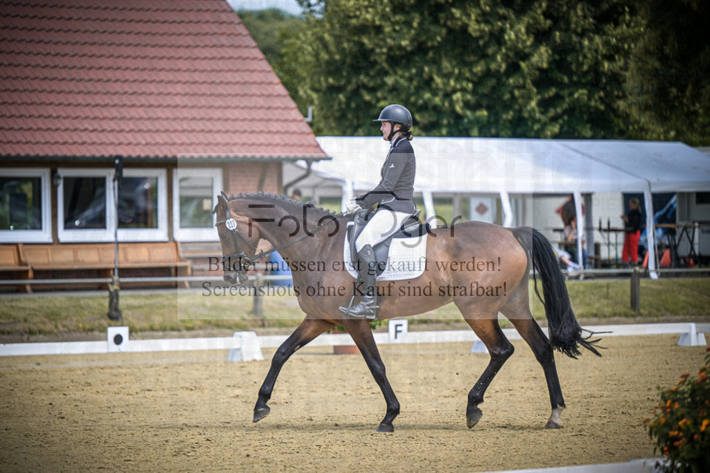 DOS_1117 | Entdecke hochwertige Reitturnierfotos von Foto Oger. Professionell, emotional und authentisch – jetzt Lieblingsmomente im Shop bestellen.Deutschlandweite Turnierfotografie. - Realisiert mit Pictrs.com