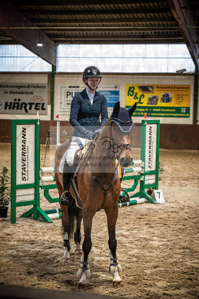 Hallenreittunier Voxtrup 2023 | Entdecke hochwertige Reitturnierfotos von Foto Oger. Professionell, emotional und authentisch – jetzt Lieblingsmomente im Shop bestellen.Deutschlandweite Turnierfotografie. - Realisiert mit Pictrs.com