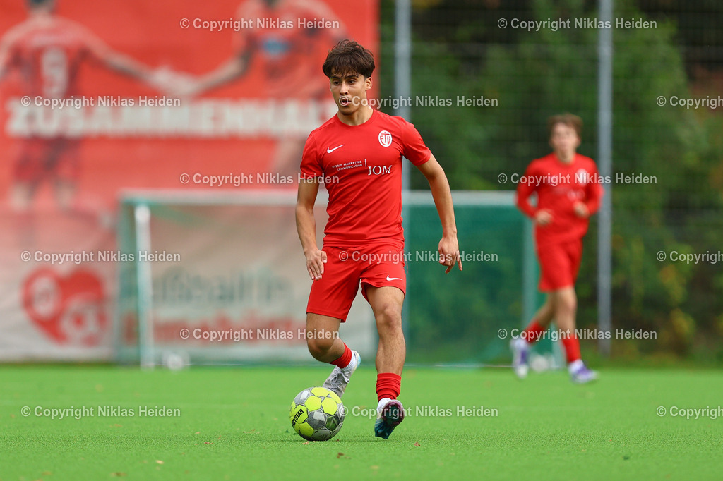 NH_EimsbüttelerTVU19_Altona93U19_RegionalligaNord_11102025 | #10 Zülfü Kahn Demirbag (Eimsbütteler TV U19)Fußball I Junioren I A-Junioren Regionalliga Nord I Saison 2025-2026  I 7. Spieltag I Eimsbütteler TV U19 - Altona 93 I 11.10.2025 I Sportzentrum Hoheluft