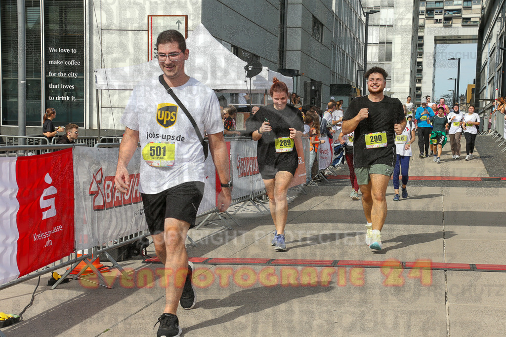 250920_1343_EX1_6374 | Sportfotografie im Rhein-Sieg Kreis, Köln, Bonn, NRW, Rheinland Pfalz, Hessen, etc. Unser Tätigkeitsfeld umfasst den Laufsport vom Volkslauf über den Marathon, Duathlon, Triathon bis zum Ultralauf wie Kölnpfad Ultra oder Schindertrail.