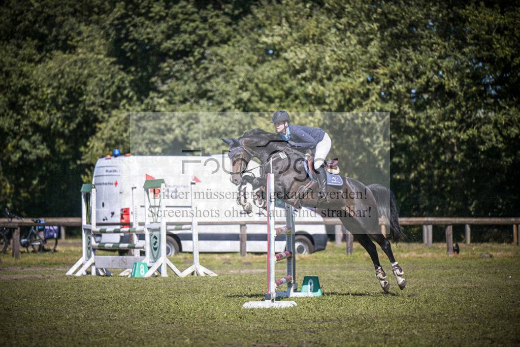 DOS_0603 | Entdecke hochwertige Reitturnierfotos von Foto Oger. Professionell, emotional und authentisch – jetzt Lieblingsmomente im Shop bestellen.Deutschlandweite Turnierfotografie. - Realisiert mit Pictrs.com
