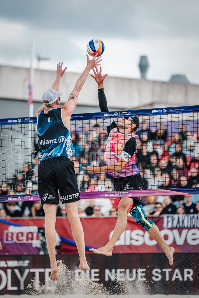 Beachvolleyball | Männer | German Beach Tour 2024 | Tourstop Bremen | 09.06.2024 | v.l. Bennet Poniewaz und Philipp Huster