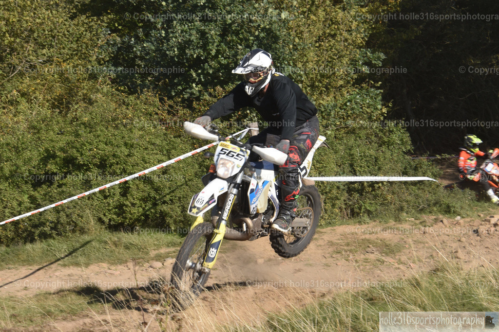 DSC_0301 | Sportfotografie , Motorsport, Motoross, Reitsport, Mointainbike, Enduro,
Landschaft , Outdoor, Eventfotografie, Landschaft, Bilder online bestellen - Realisiert mit Pictrs.com