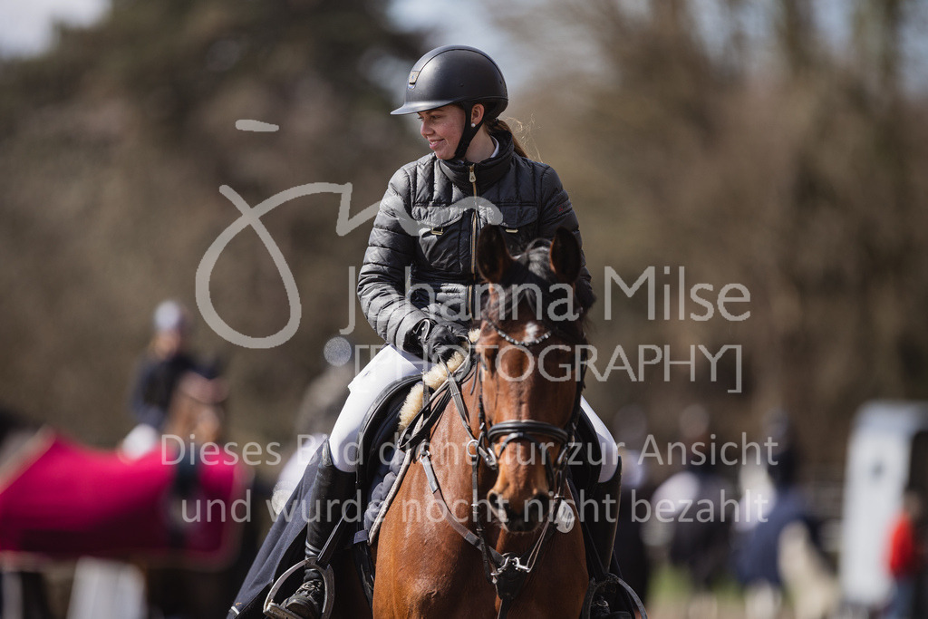 230402_MünsterHandorf_Teamspringen-541 | Deine schönsten Turniermomente als professionelle Fotos! Entdecke hochwertige Pferdesport-Fotografie im Online-Shop. Jetzt Fotos finden & bestellen!