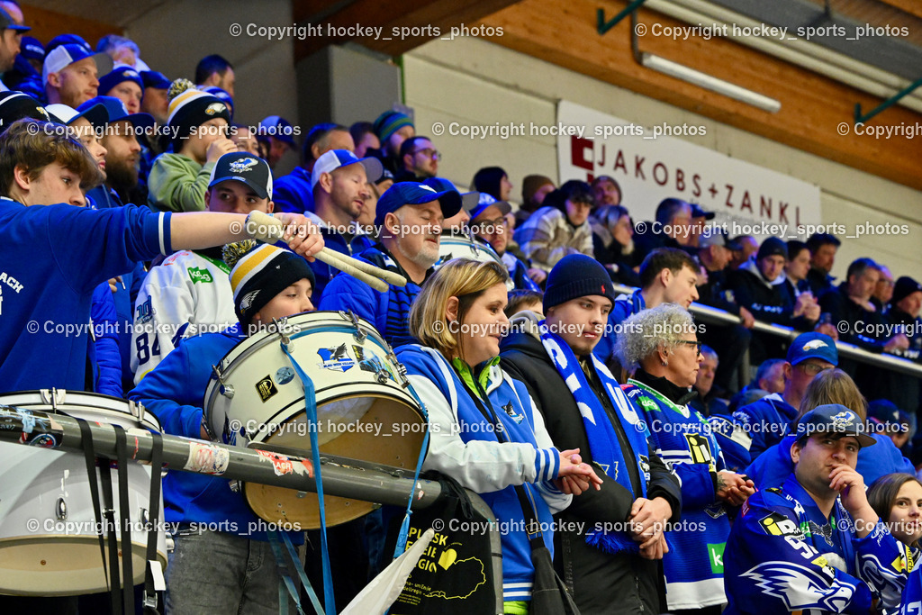 EC IDM WÄRMEPUMPEN VSV vs. EC Red Bull Salzburg | EC VSV Fans, EC IDM WÄRMEPUMPEN VSV vs. EC Red Bull Salzburg, EC IDM WÄRMEPUMPEN VSV vs. EC Red Bull Salzburg am 17.01.2025 in Villach (Stadthalle Villach), Austria, (Photo by Bernd Stefan)