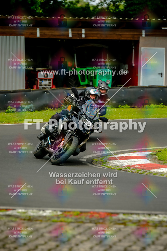 VBK-4366 | Hier findet Ihr Bilder von Touristenfahrten auf der Nürburgring Nordschleife oder von anderen Veranstaltungen die ich besucht habe. Viel Spass beim Durch Schauen 