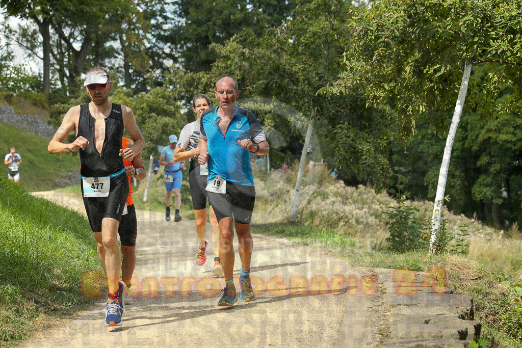250824_1356_EX1_4371 | Sportfotografie im Rhein-Sieg Kreis, Köln, Bonn, NRW, Rheinland Pfalz, Hessen, etc. Unser Tätigkeitsfeld umfasst den Laufsport vom Volkslauf über den Marathon, Duathlon, Triathon bis zum Ultralauf wie Kölnpfad Ultra oder Schindertrail.