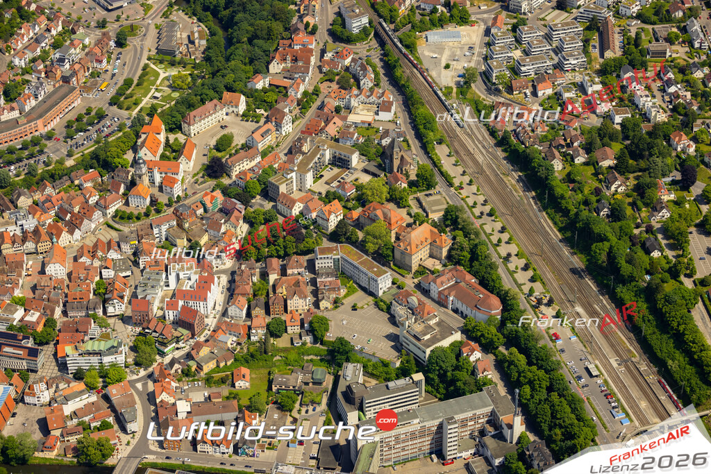 Das Luftbild zeigt Kirchen Backnang - Die Luftaufnahme wurde 2023 vom UL-Flugzeug aus erstellt ( keine Drohne ) - Hochauflösende Luftaufnahme - Für grossformatige Ausdrucke geeignet. Die Geschenkidee !Mit Lizenz und Bildrechte bestellbar