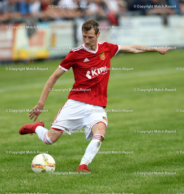 ulm | Fussball Bezirksliga Freudenstadt Relegation 18/19   16.06.2019SG Empfingen - FC Holzhausen IIPatrick Schwark (FC Holzhausen 2)FOTO: ULMER Pressebildagentur / Moritz LissxxNOxMODELxRELEASExx