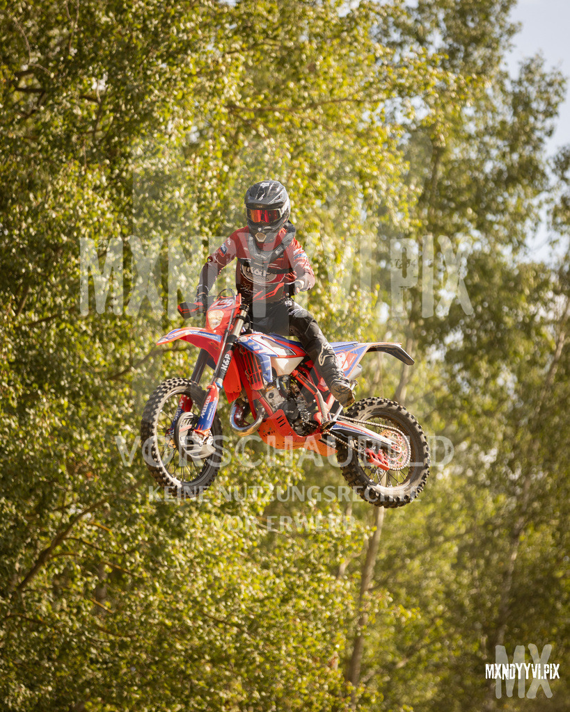 866A2696 | mxndyyvipix