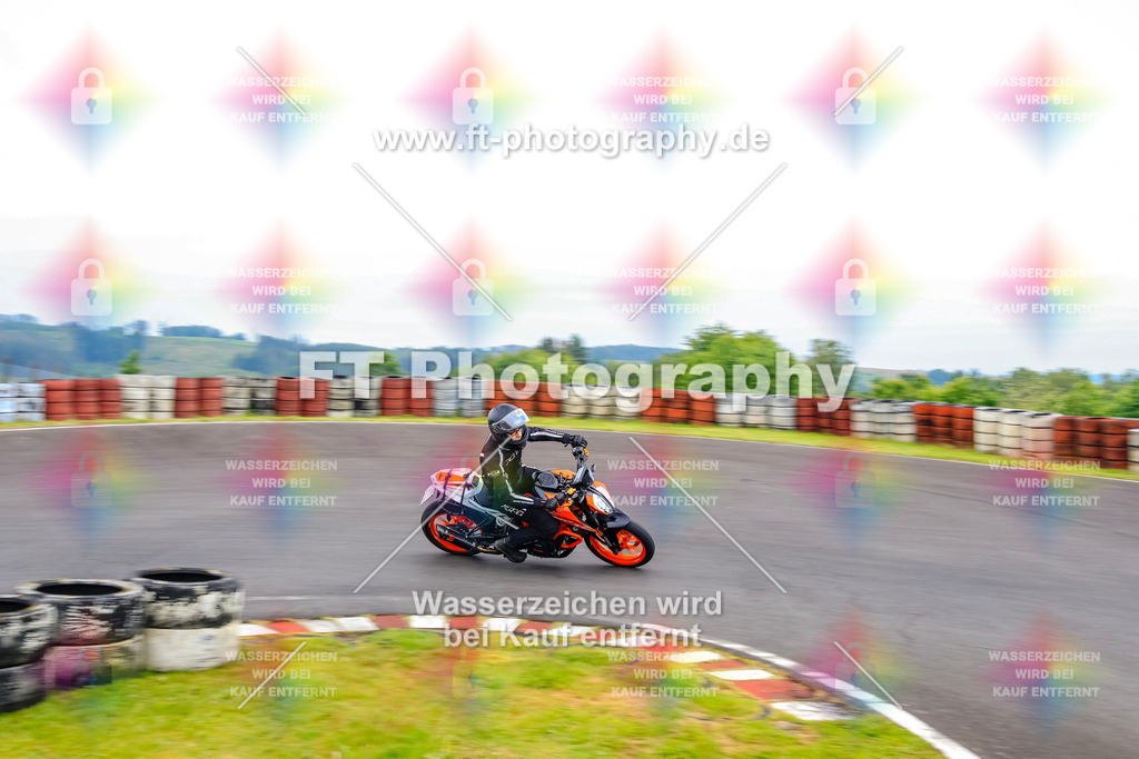 OBK-5750 | Hier findet Ihr Bilder von Touristenfahrten auf der Nürburgring Nordschleife oder von anderen Veranstaltungen die ich besucht habe. Viel Spass beim Durch Schauen 