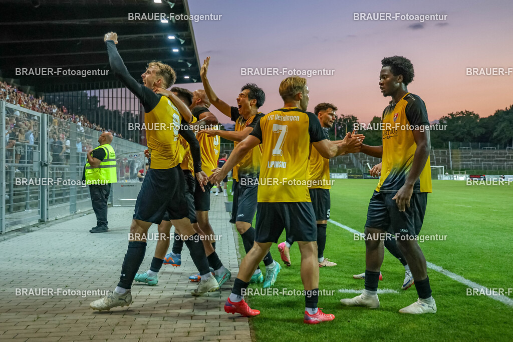SB_KFCBAU_20250815_4788.JPG -  - KFC Uerdingen - SF Baumberg - Oberliga Niederrhein | Krefeld, Deutschland, 15.08.25: Etienne-Noel Reck (KFC Uerdingen) Torjubel, jubelt mit seiner Mannschaft nach dem Treffer zum 1:1 während des Oberliga Niederrhein Spiels zwischen KFC Uerdingen - SF Baumberg in der Grotenburg Stadion am 15. August 2025 in Krefeld, Deutschland. (Foto von Stefan Brauer/Brauer-Fotoagentur)