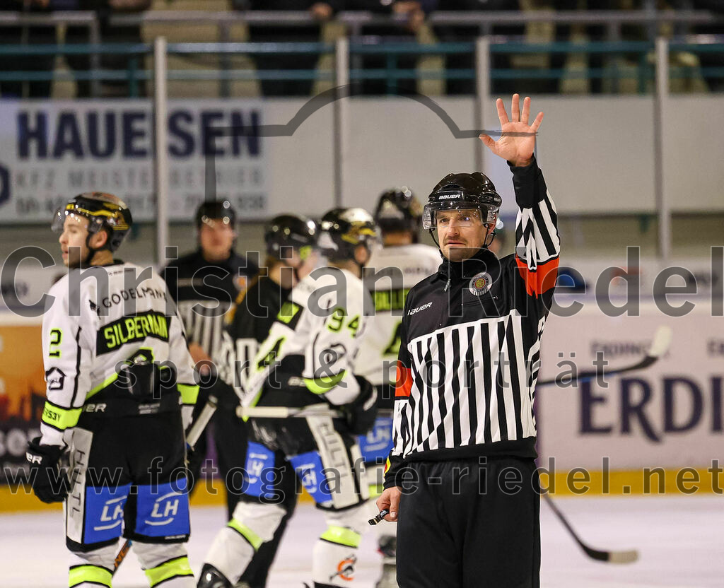 2024-02-02_143_TSV_Erding_gegen_ERSC_Amberg | Erding, Deutschland, 02.02.2024:
Eishockey, Bayernliga Vorrunde 2023 / 2024, 30. Spieltag, TSV Erding gegen ERSC Amberg, Endergebnis: 1:0

Foto: Christian Riedel / fotografie-riedel.net