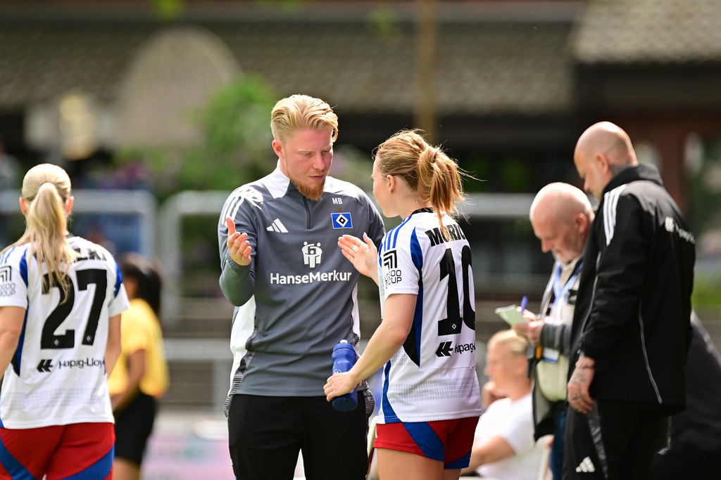 Fußball I Frauen I Saison 2024-2025 I 2. Bundesliga I 26. Spieltag I SV Meppen - Hamburger SV | Der Sportfotograf. - Realisiert mit Pictrs.com