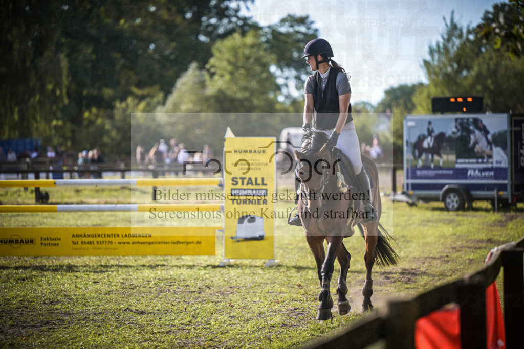 DOS_0571 | Entdecke hochwertige Reitturnierfotos von Foto Oger. Professionell, emotional und authentisch – jetzt Lieblingsmomente im Shop bestellen.Deutschlandweite Turnierfotografie. - Realisiert mit Pictrs.com