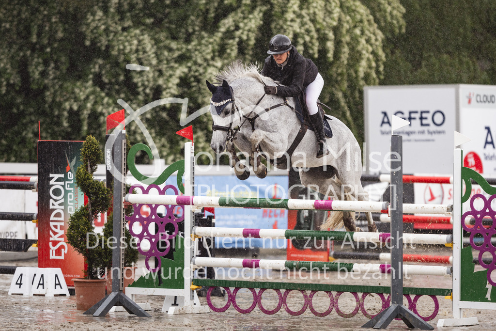 2605_MayDays_14_Zwei-Ph_M2-400 | Deine schönsten Turniermomente als professionelle Fotos! Entdecke hochwertige Pferdesport-Fotografie im Online-Shop. Jetzt Fotos finden & bestellen!