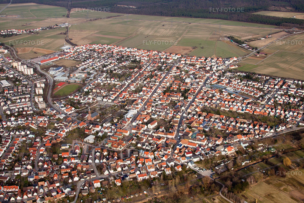Luftbild: Ortsansicht von Westen im Ortsteil Linkenheim in Linkenheim-Hochstetten im Bundesland Baden-Württemberg in Deutschland. Foto: IMG_24577.jpg vom 27.02.2010 durch Werner Riehm/FLY-FOTO.de