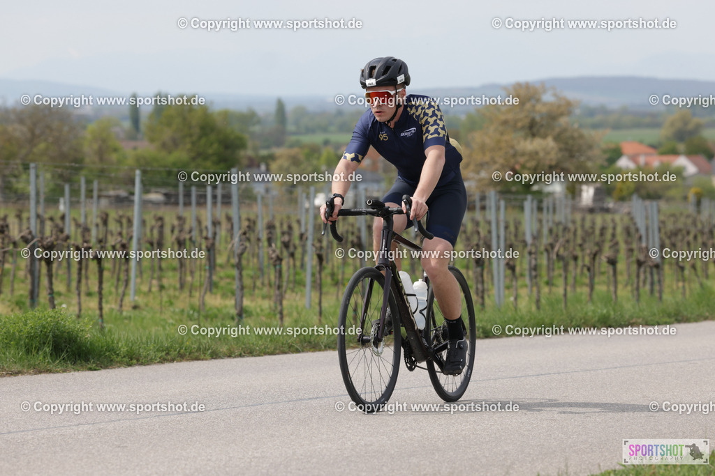 368A4901 | Neusiedlersee Radmarathon 2026@sportshot_your_pictrs #yourpictures#roadtowm2029 #nrm #neusiedlerseeradmarathon #neusiedlersee #neusiedlerseetourismus #burgenland #mörbisch #nrm26 #burgenlandtourismus #voglundco #poweredbyburgenlandtourismus #radsport #rad #marathon #ucigranfondo #visitburgenland #ucigranfondoworldseries
