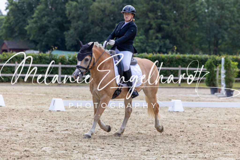 7I8A4129 | melanie-engelhardt-photography - Realisiert mit Pictrs.com