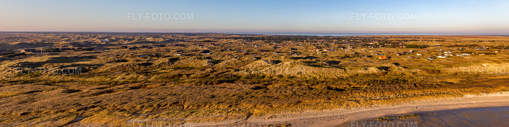 Aerial view: Dune panorama in Fanø in the state South Denmark, Denmark.Photo: IMG_118929-Pano.jpg taken on 09/21/2019 by Werner Riehm/FLY-FOTO.comResolution of the original: 13961 x 3503 px