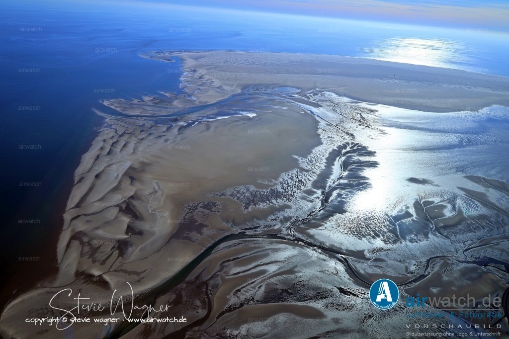 Halligen-Inseln-Weltnaturerbe-Wattenmeer-04-2023-airwatch-wagner-240A0379 | Die Insel ist ein besonders geschützter Bereich, in dem nur geführte Wanderungen auf festgelegten Routen erlaubt sind, um die Natur unberührt zu lassen.