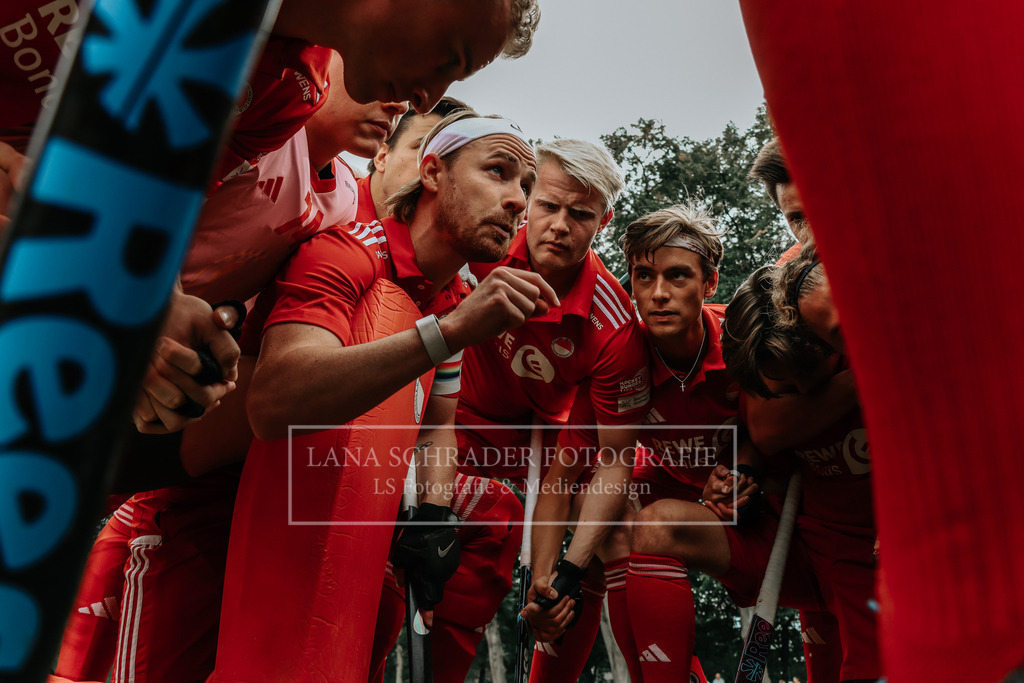 Herren_Bundesliga_02_F_RWK-UHC_21.09.25_Köln (103 von 471) | lanaschraderfotografie - Realisiert mit Pictrs.com
