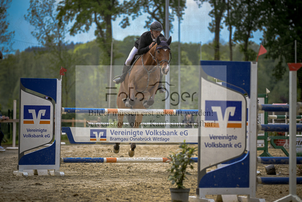 20240505-DOS_2247 | Entdecke hochwertige Reitturnierfotos von Foto Oger. Professionell, emotional und authentisch – jetzt Lieblingsmomente im Shop bestellen.Deutschlandweite Turnierfotografie. - Realisiert mit Pictrs.com
