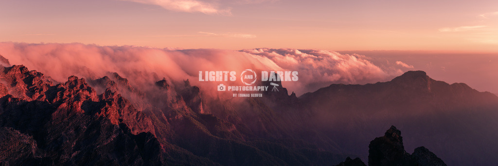 Waves of fog | Fog swapping over the mountains in the evening lights at La Palma - Realisiert mit Pictrs.com