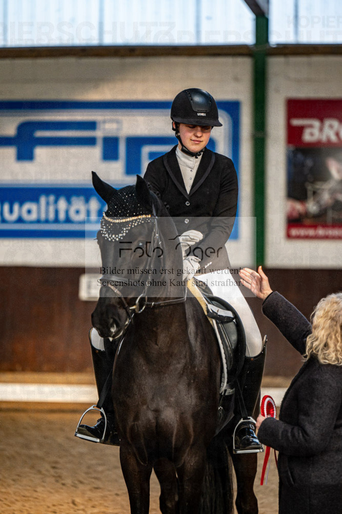 20240308-DOS_4654 | Entdecke hochwertige Reitturnierfotos von Foto Oger. Professionell, emotional und authentisch – jetzt Lieblingsmomente im Shop bestellen.Deutschlandweite Turnierfotografie. - Realisiert mit Pictrs.com