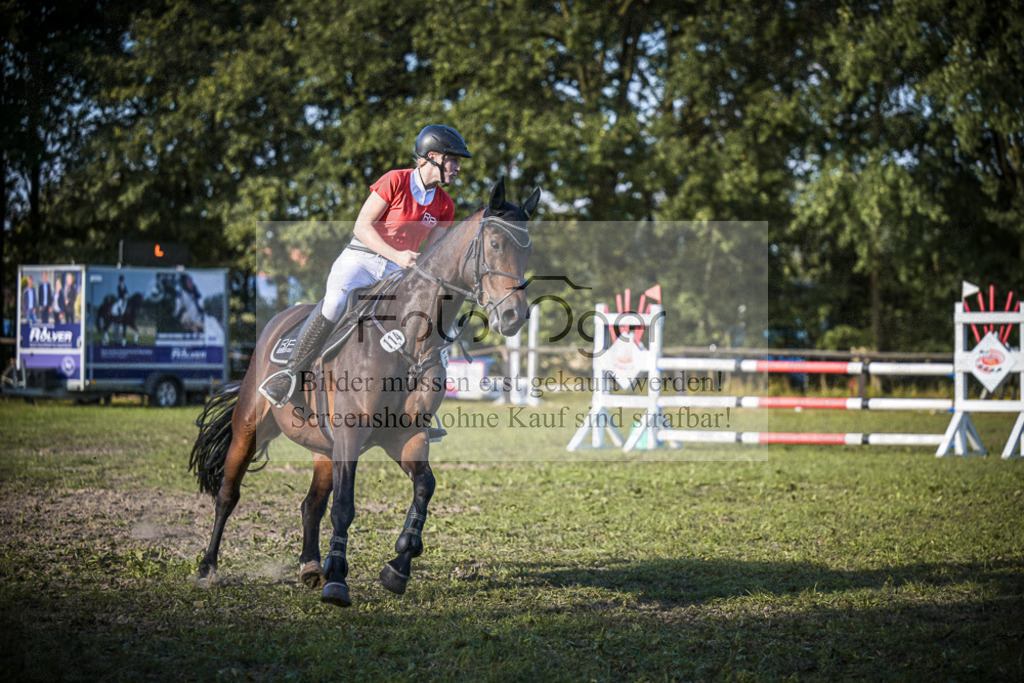 DOS_0927 | Entdecke hochwertige Reitturnierfotos von Foto Oger. Professionell, emotional und authentisch – jetzt Lieblingsmomente im Shop bestellen.Deutschlandweite Turnierfotografie. - Realisiert mit Pictrs.com