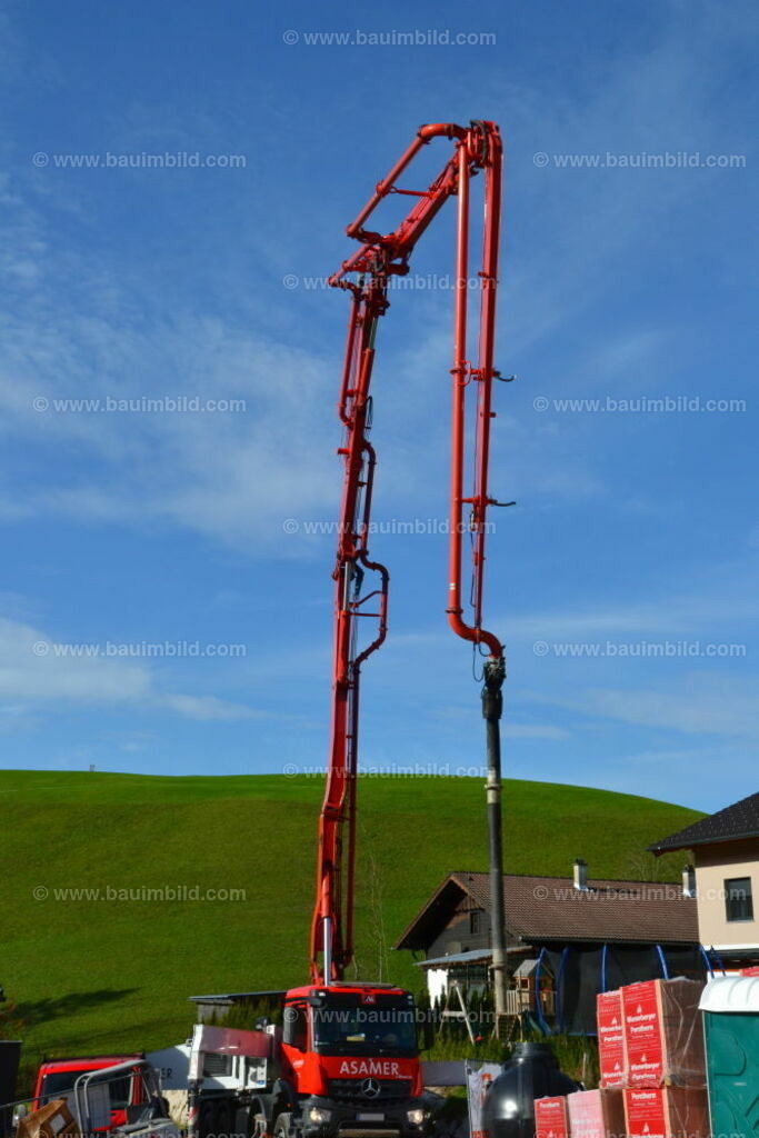 bib-lg04-betonarbeiten-0646 | Nach LV-Leistungsgruppen sortierte Detailfotos über den Bau eines Hauses. Alle Hausbau-Bilder direkt vom Urheber und Autor der Website Haus-Selber-Bauen.com