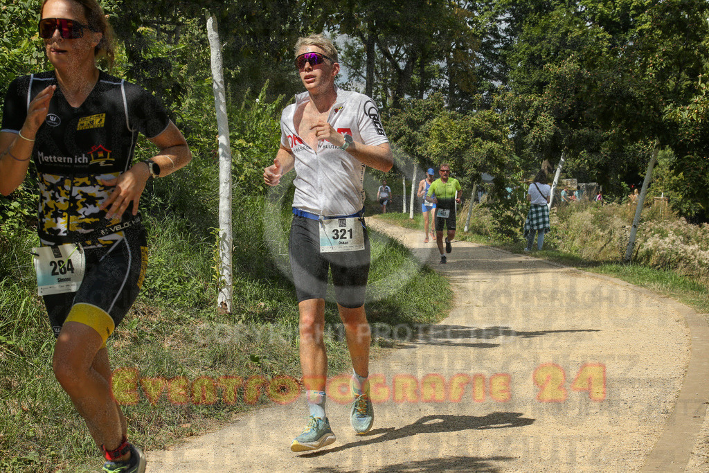250824_1333_EX1_2812 | Sportfotografie im Rhein-Sieg Kreis, Köln, Bonn, NRW, Rheinland Pfalz, Hessen, etc. Unser Tätigkeitsfeld umfasst den Laufsport vom Volkslauf über den Marathon, Duathlon, Triathon bis zum Ultralauf wie Kölnpfad Ultra oder Schindertrail.