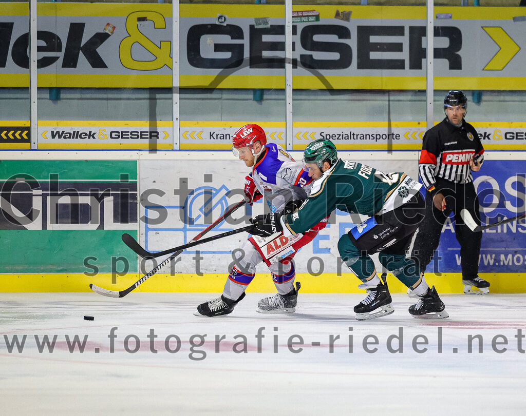 2025-09-14_057_TSV_Erding_gegen_EC_Peiting | Erding, Deutschland, 14.09.2025:Eishockey, Oberliga Süd 2025 / 2026, Testspiel, TSV Erding gegen EC Peiting, Endergebnis: 2:3Foto: Christian Riedel / fotografie-riedel.net